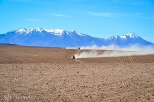 Como é atravessar o Salar de Uyuni a partir da Bolívia